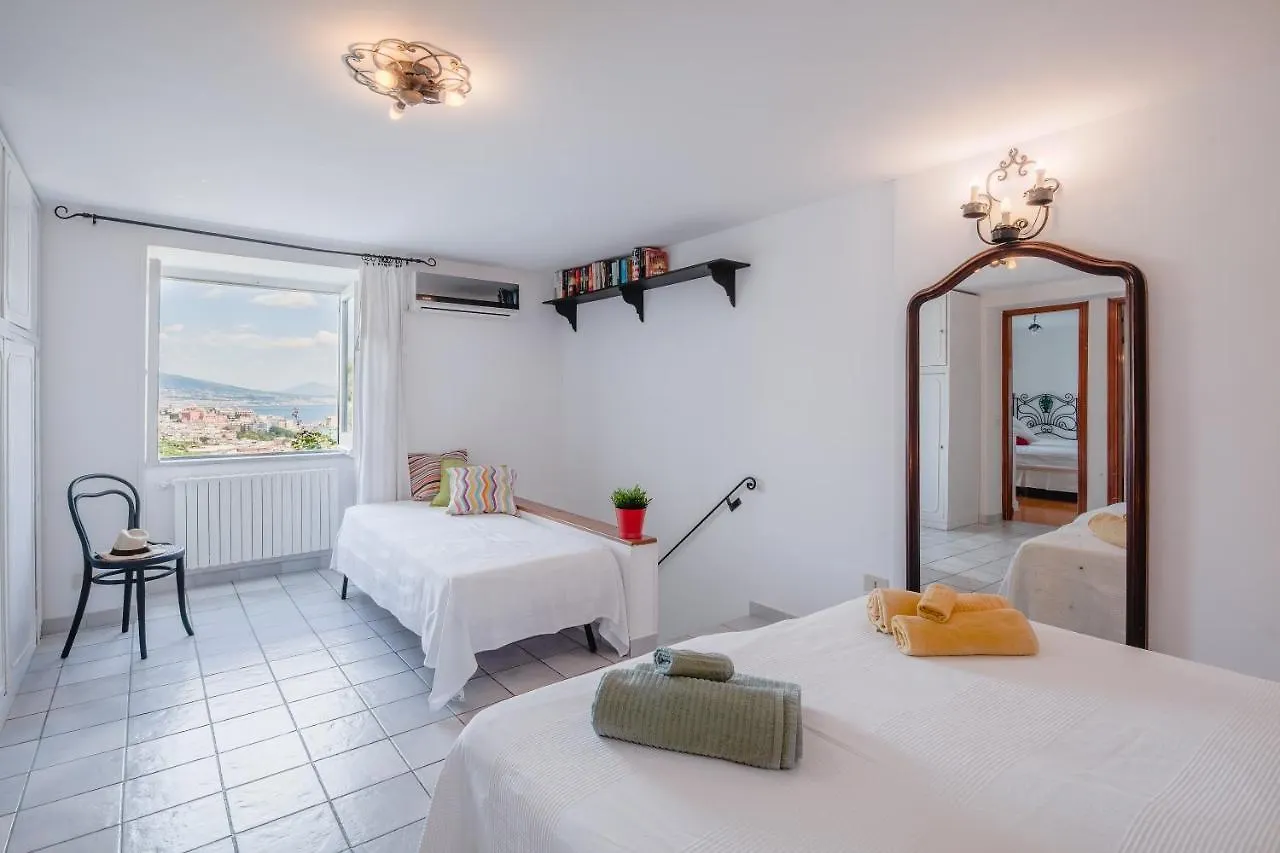 Casa Rosa - Sea View & Terrace Apartment Napoli Italia