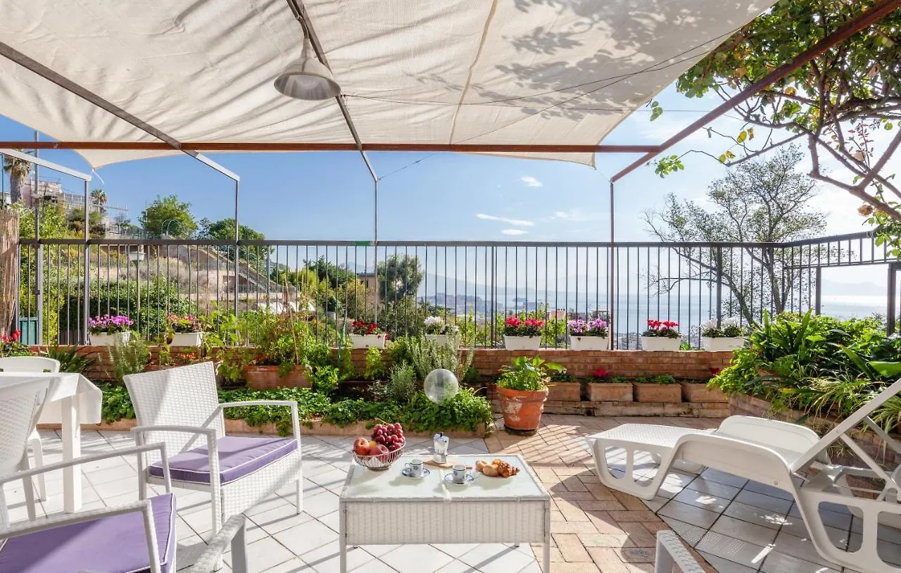 Casa Rosa - Sea View & Terrace Apartment Napoli