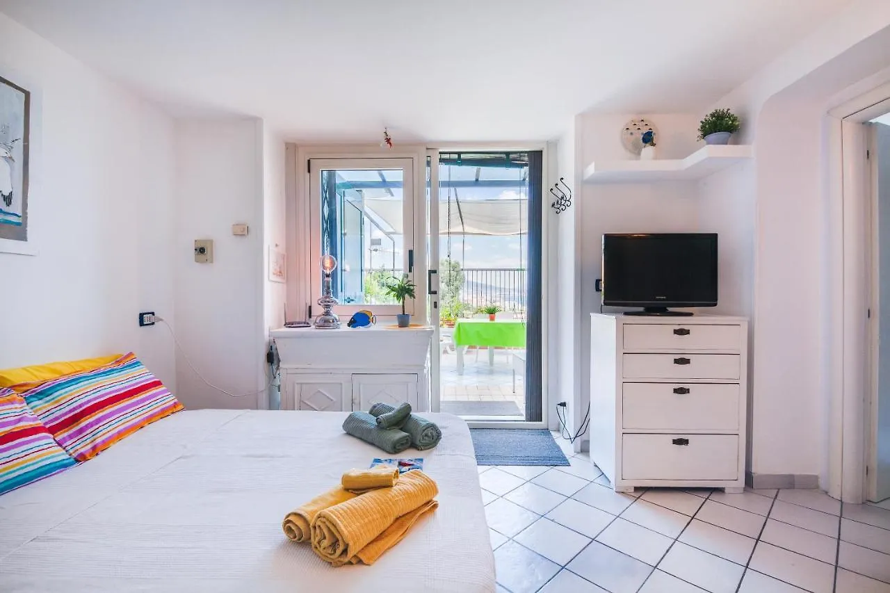 Casa Rosa - Sea View & Terrace Apartment Napoli Italia